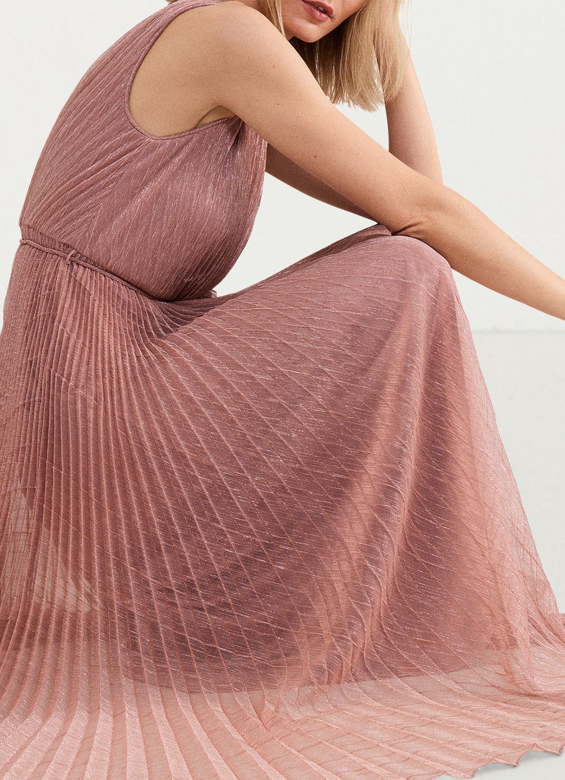 Phase Eight Simara midi jurk met plissé - detail 4 oudroze