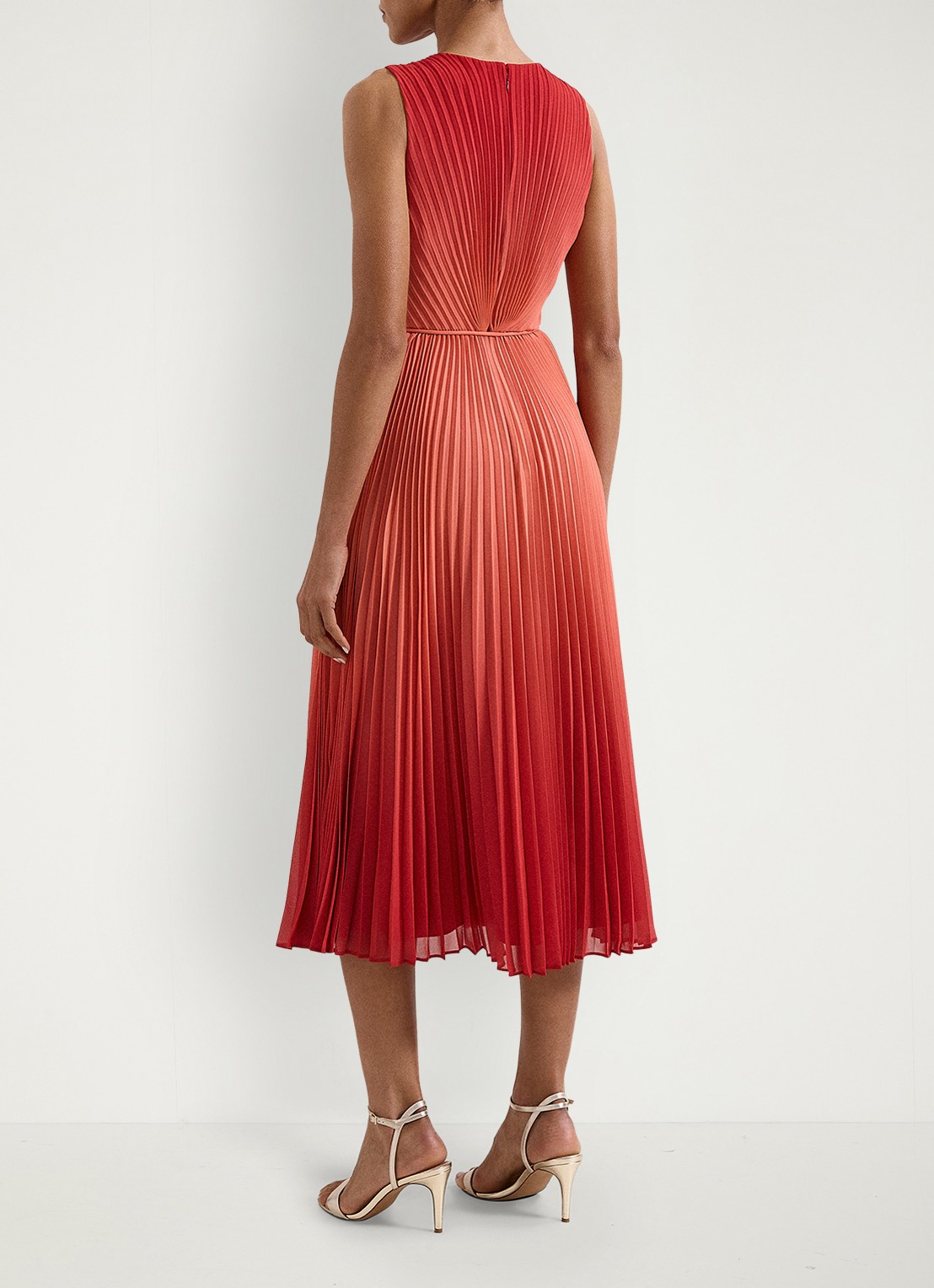 Phase Eight Simara midi jurk met strikceintuur - achterkant oranjerood