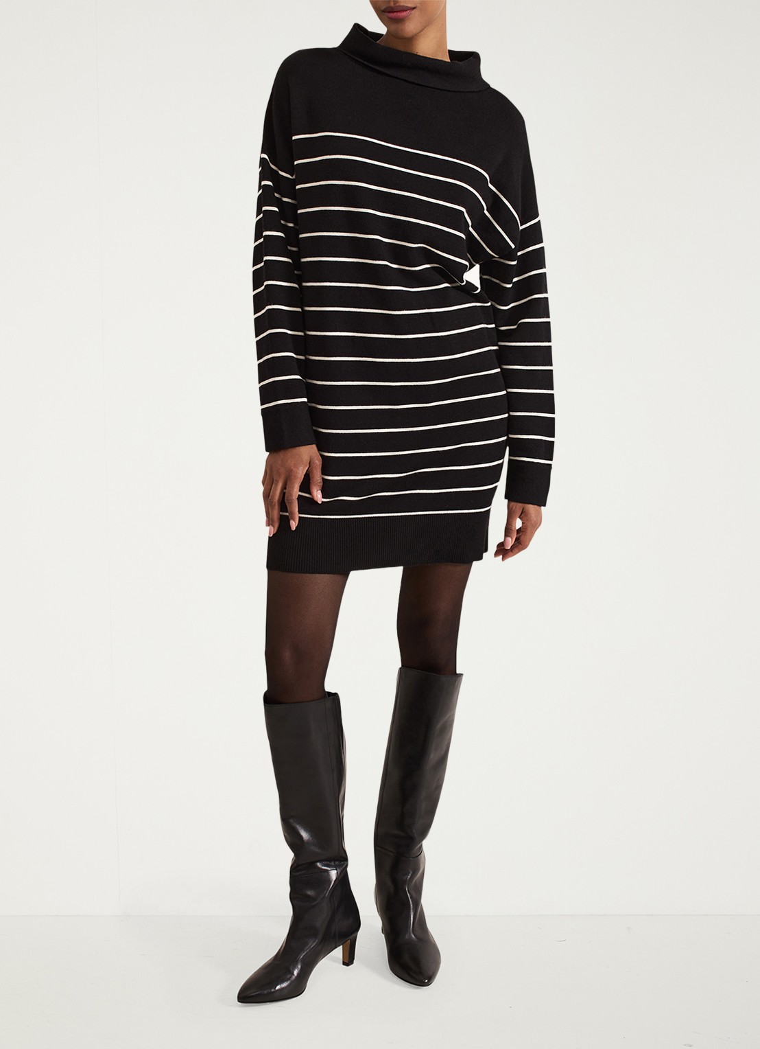 Phase Eight Skylar mini fijngebreide trui-jurk met streepprint - voorkant 6 zwart