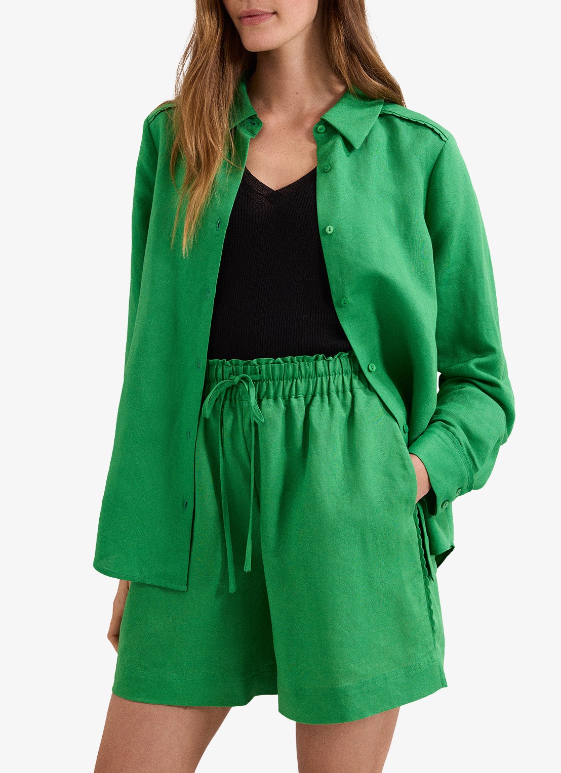 Phase Eight Sloane blouse in linnenblend - detail groen