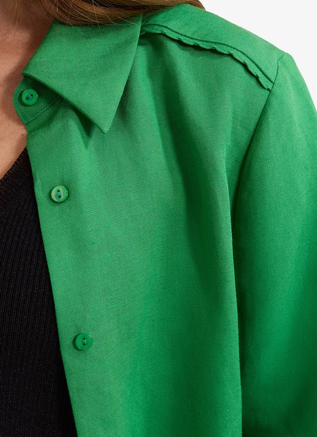 Phase Eight Sloane blouse in linnenblend - detail 2 groen