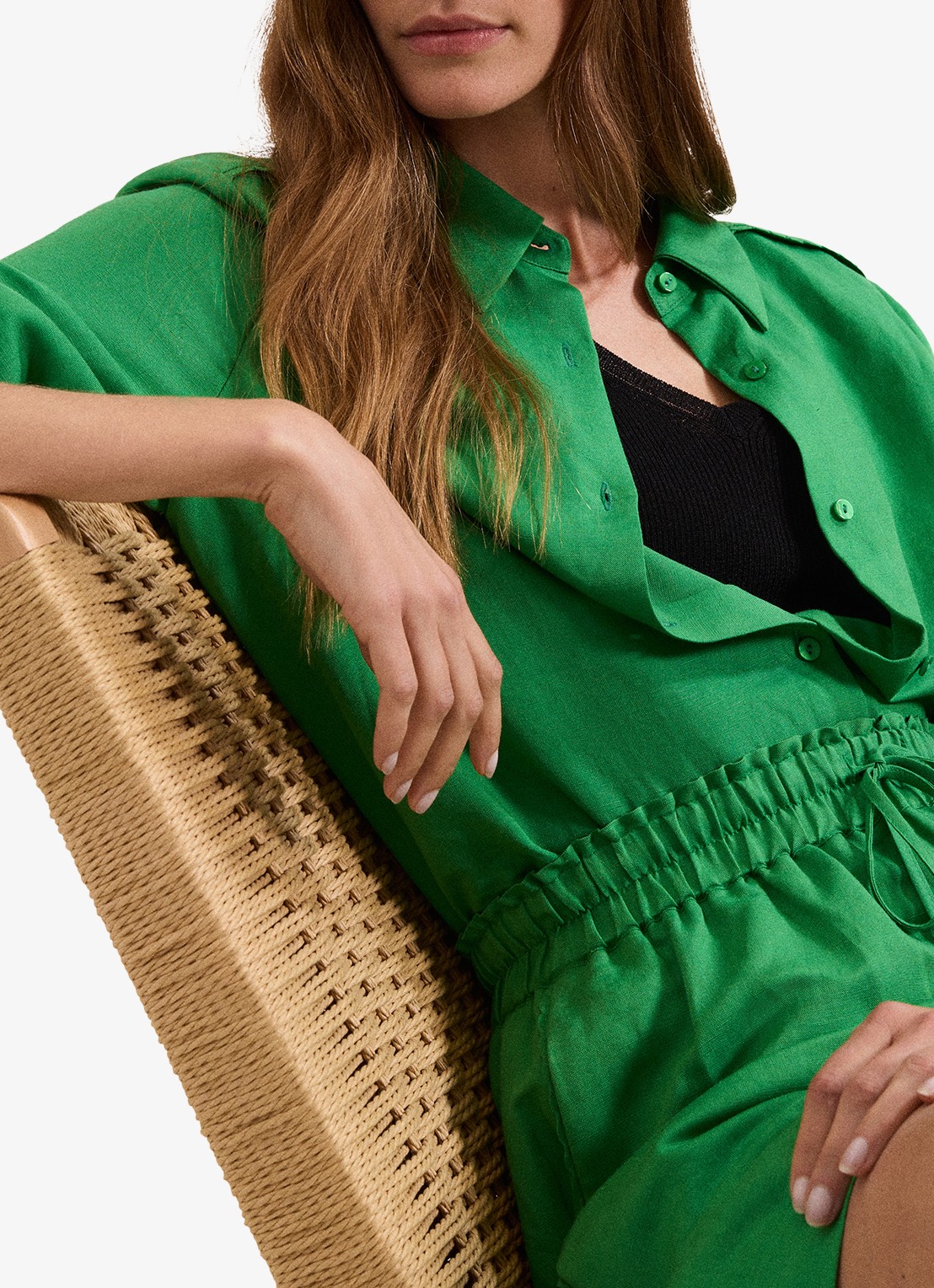 Phase Eight Sloane blouse in linnenblend - detail 3 groen