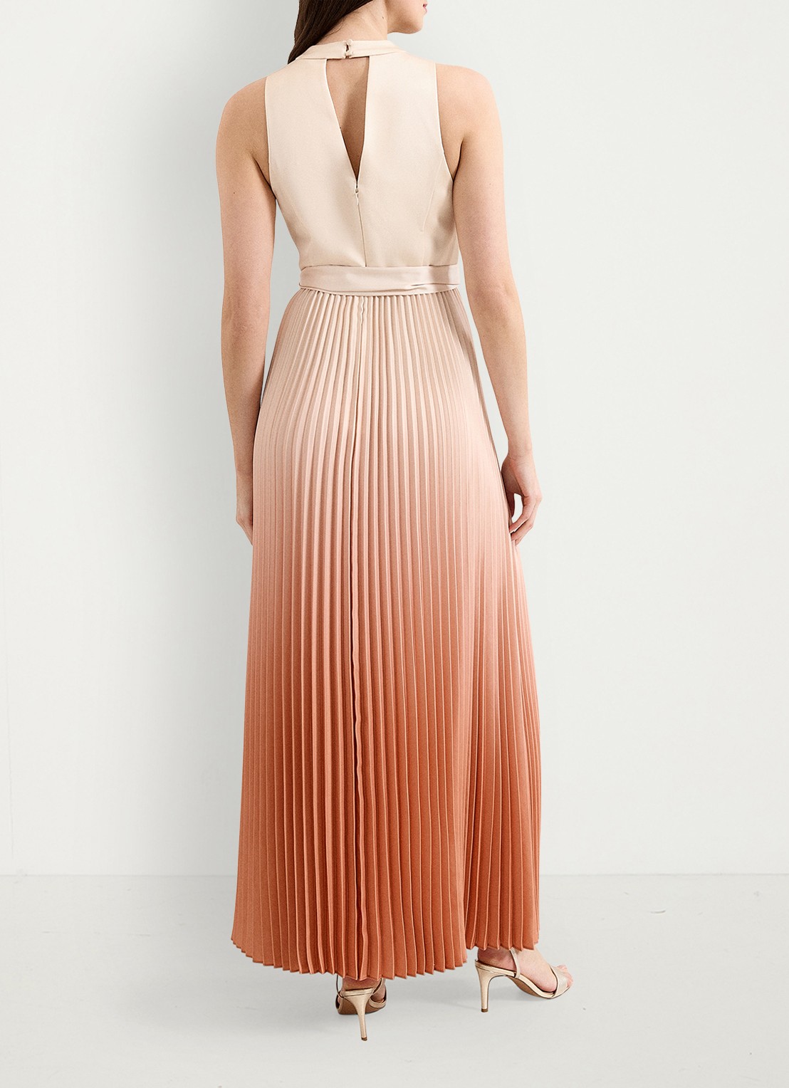 Phase Eight Sloane maxi jurk met plooien en strikceintuur - achterkant orange