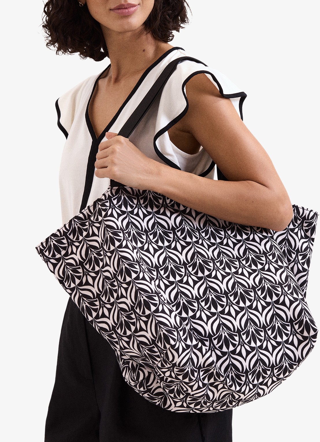 Phase Eight Strandtas met grafische print - voorkant 2 zwart