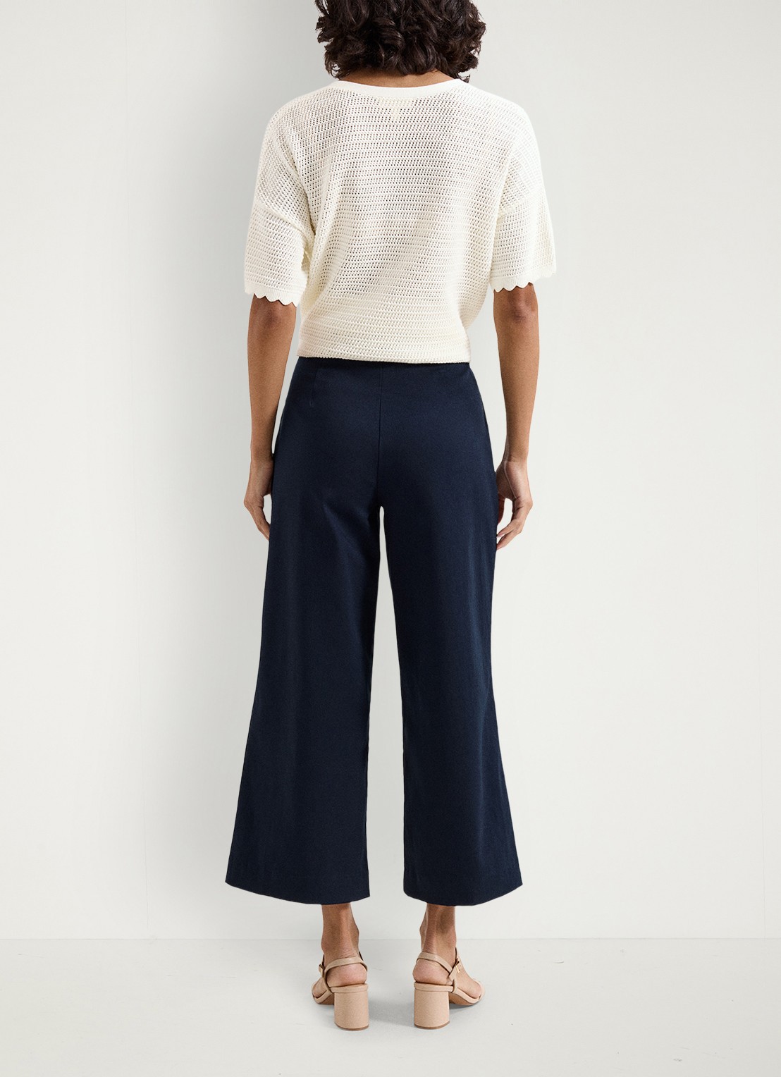 Phase Eight Sylvie high waist wide fit cropped broek - achterkant 4 donkerblauw