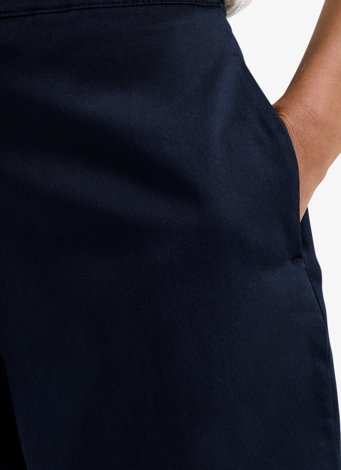 Phase Eight Sylvie high waist wide fit cropped broek - detail 2 donkerblauw