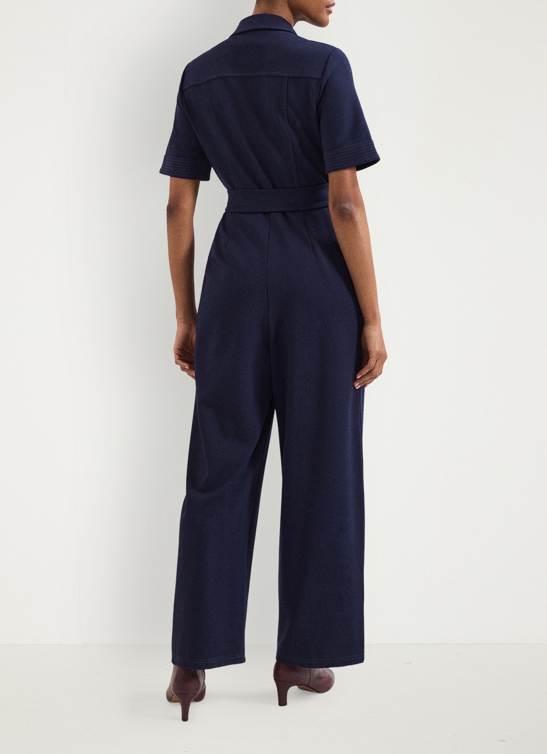 Phase Eight Tabitha wide leg jumpsuit met strikceintuur - achterkant donkerblauw
