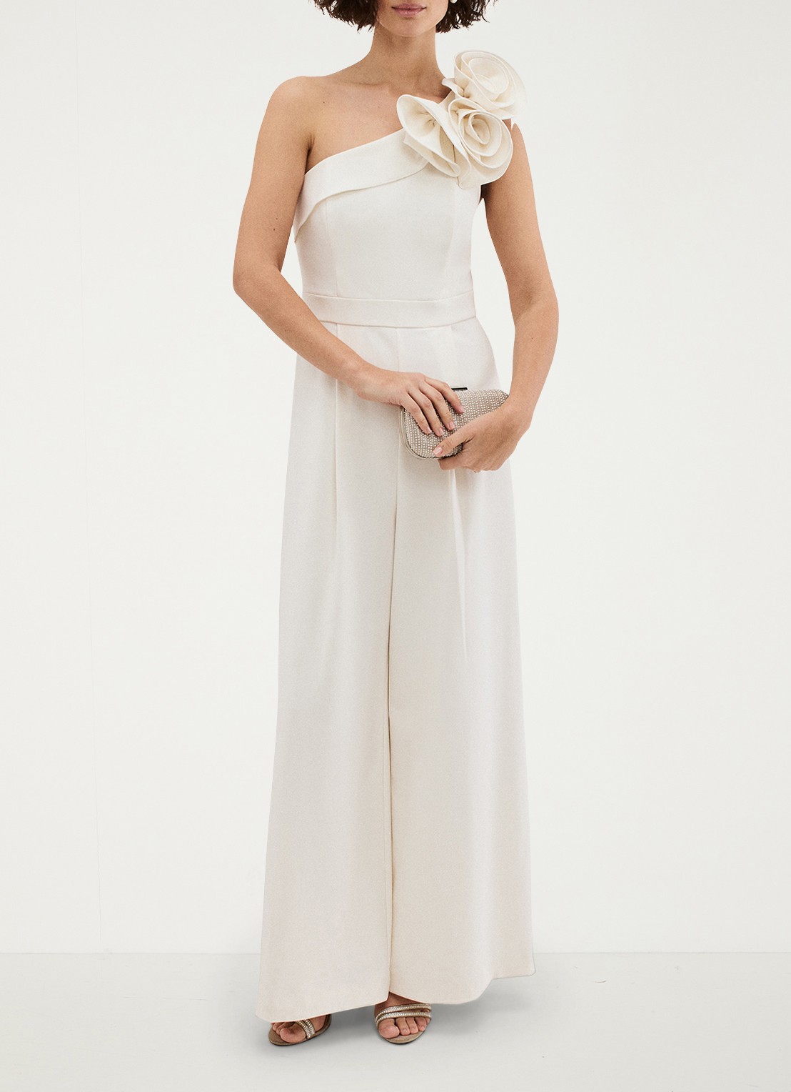Phase Eight Tali wide fit one shoulder jumpsuit met persplooi - voorkant 8 creme
