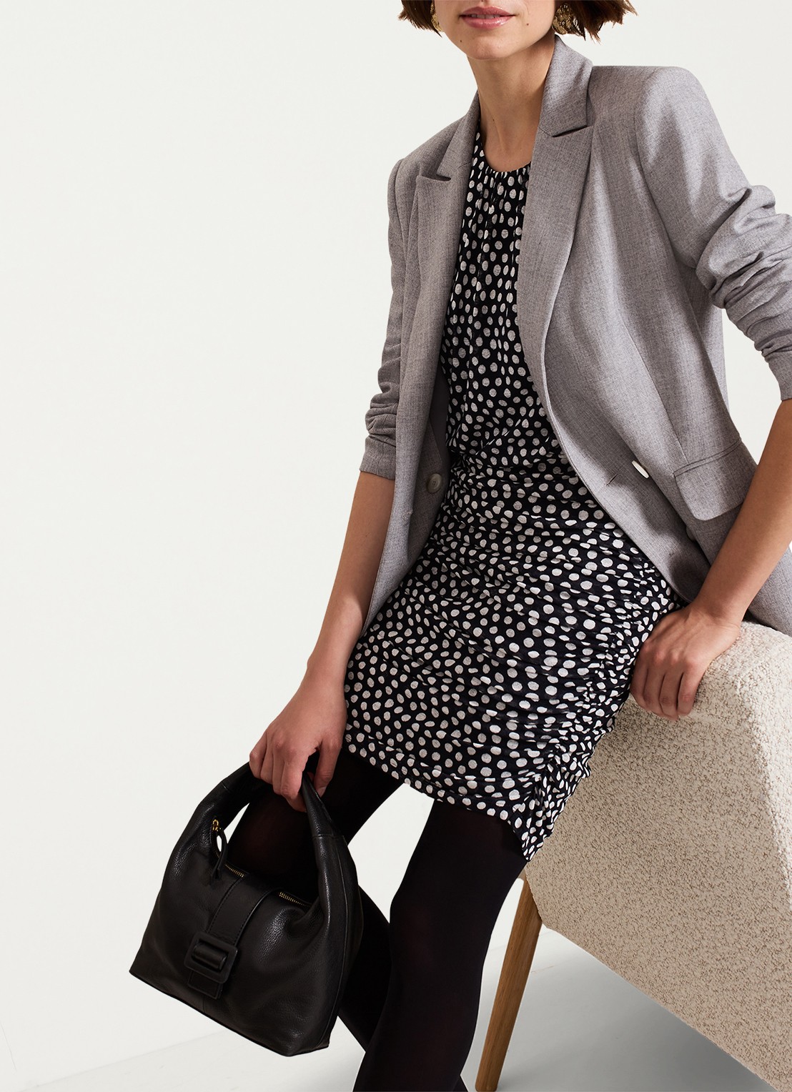 Phase Eight Teodroa mini jurk met stippenprint en ruches - detail 4 zwart