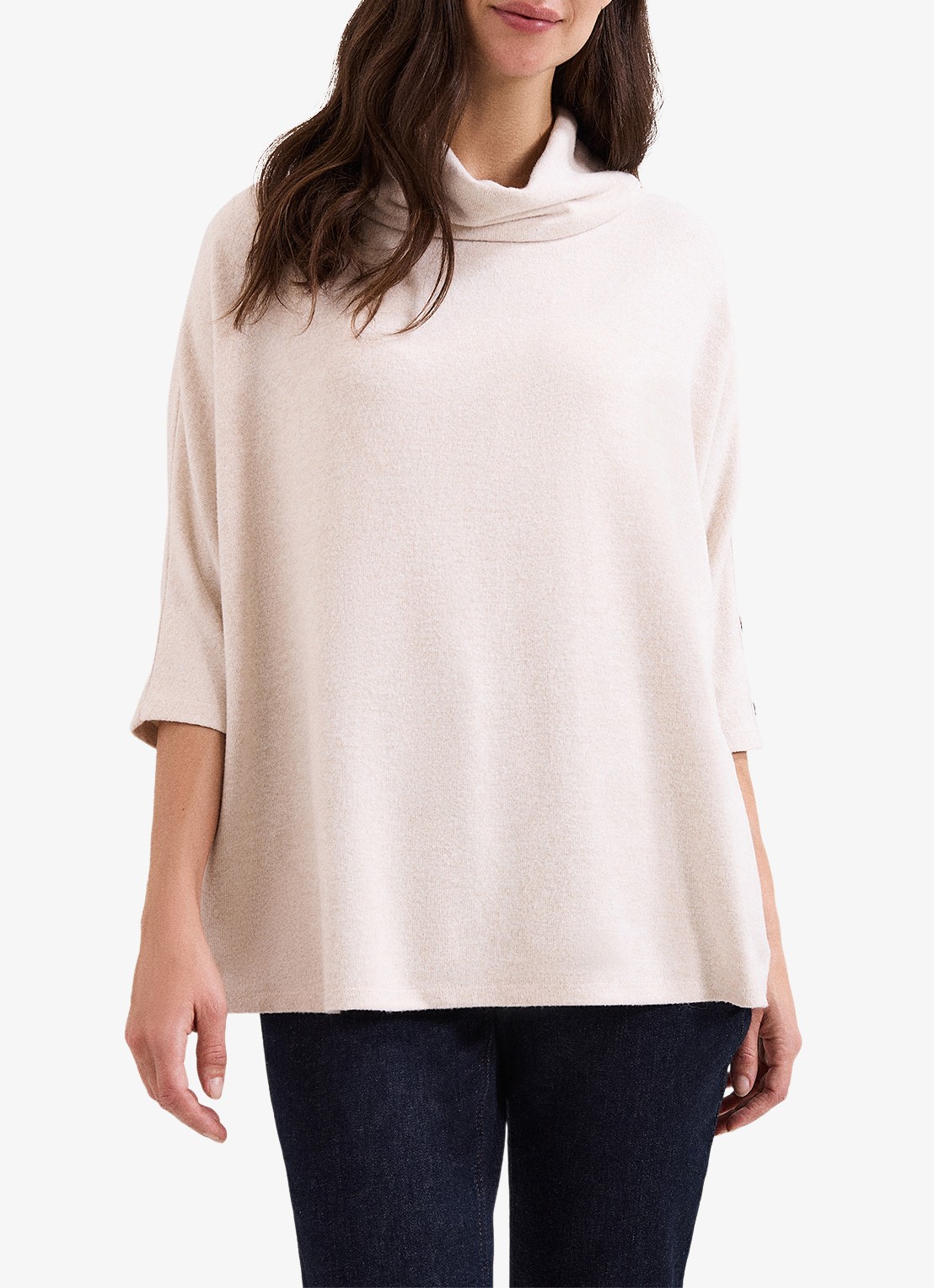 Phase Eight Toni top met opstaande kraag - detail beige