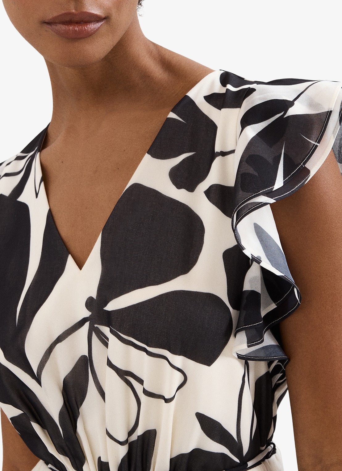 Phase Eight Uma maxi jurk met strikceintuur en print - detail 5 zwart