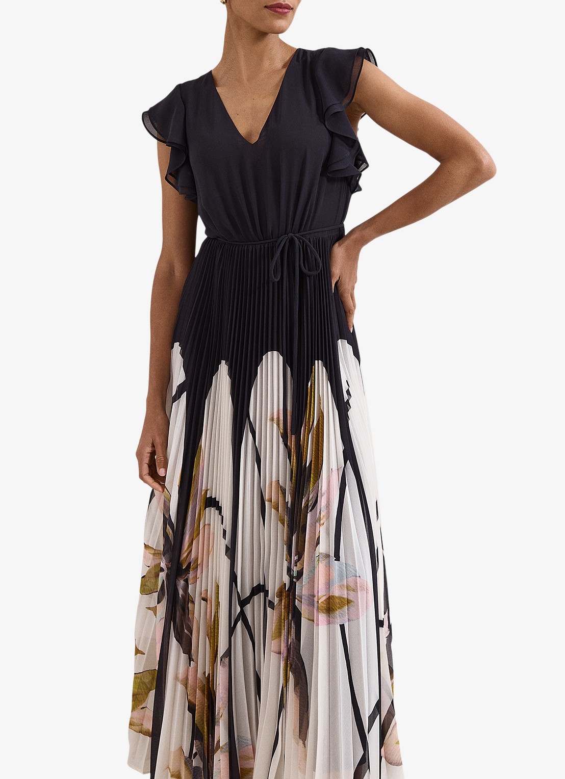 Phase Eight Uma maxi jurk met V-hals en plooien - detail 3 zwart