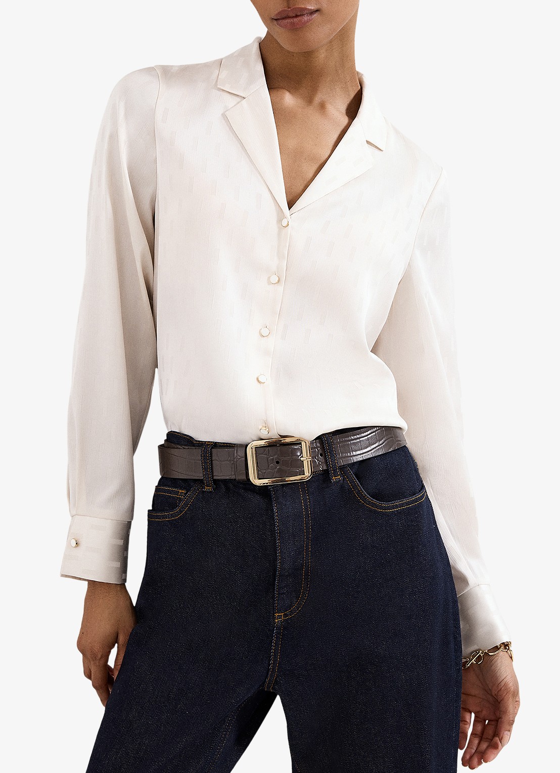 Phase Eight Vega blouse met V-hals - detail 3 gebroken wit