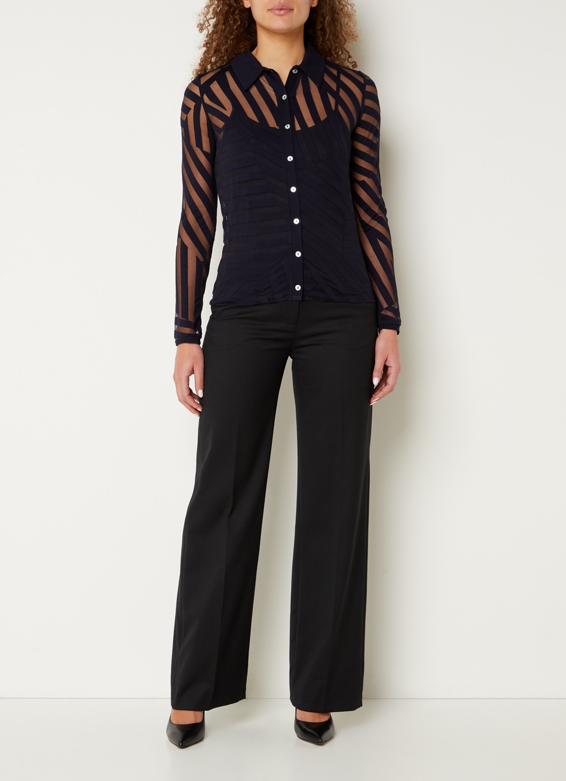 Phase Eight Vida Burnout semi-transparante top met knoopdetail en streepprint - voorkant 3 donkerblauw