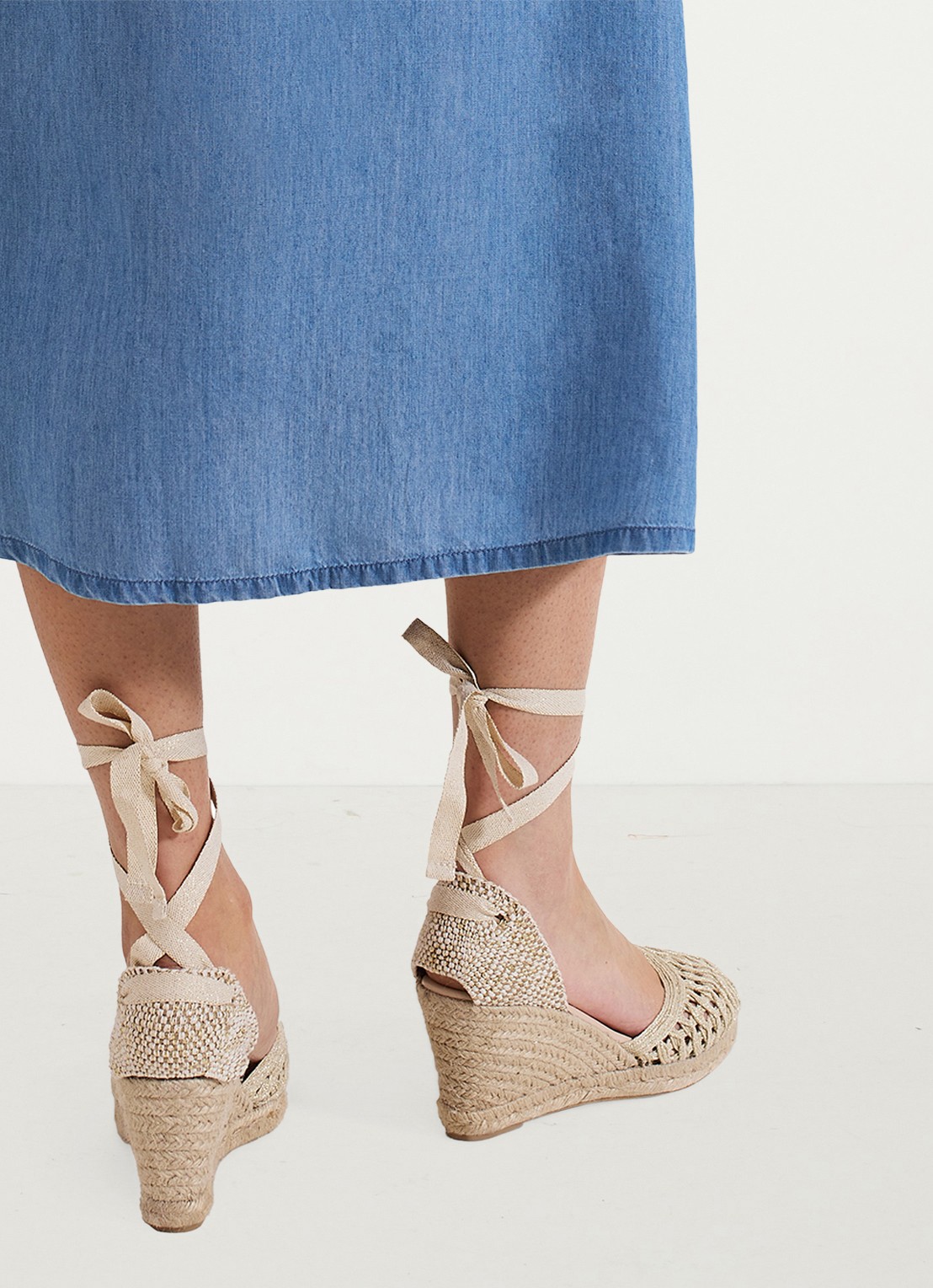 Phase Eight Wedge espadrilles met lurex - achterkant 3 beige