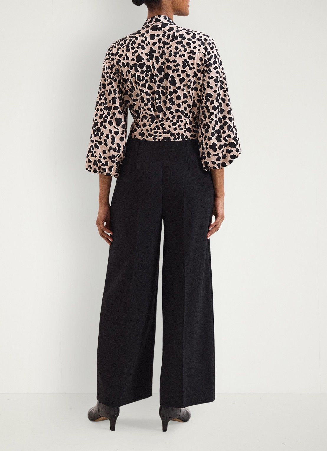 Phase Eight Wide fit jumpsuit met dierenprint - achterkant 8 zwart