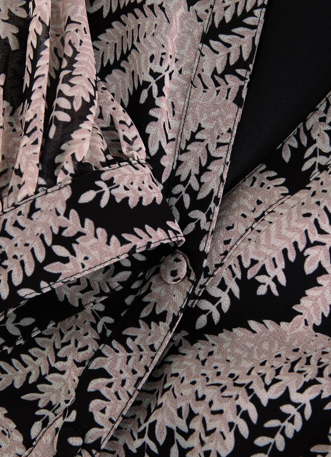 Phase Eight Willow maxi blousejurk met bladprint en strikceintuur - detail 7 zwart