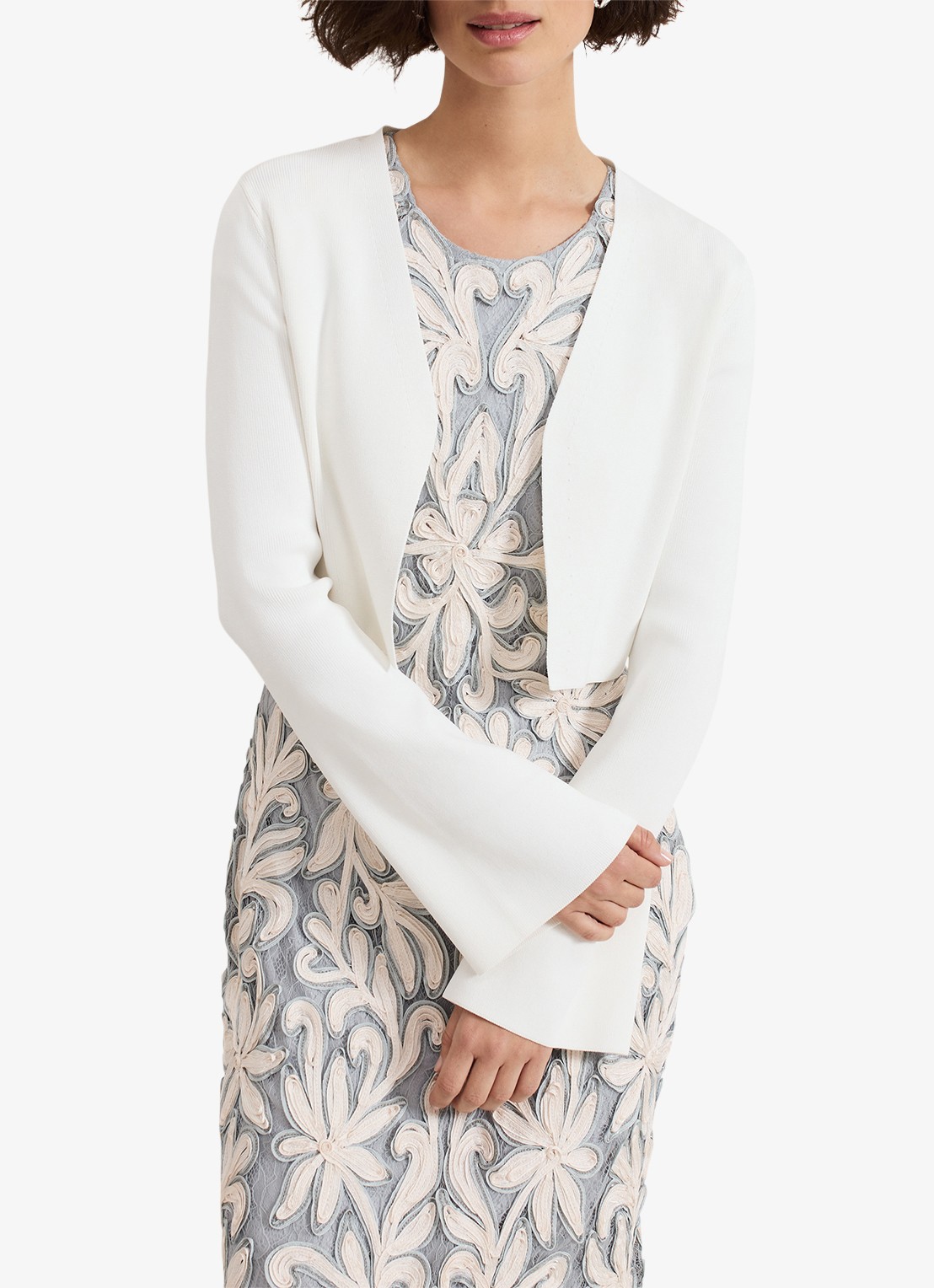 Phase Eight Yasmin bolero met ribstructuur - detail 4 wit