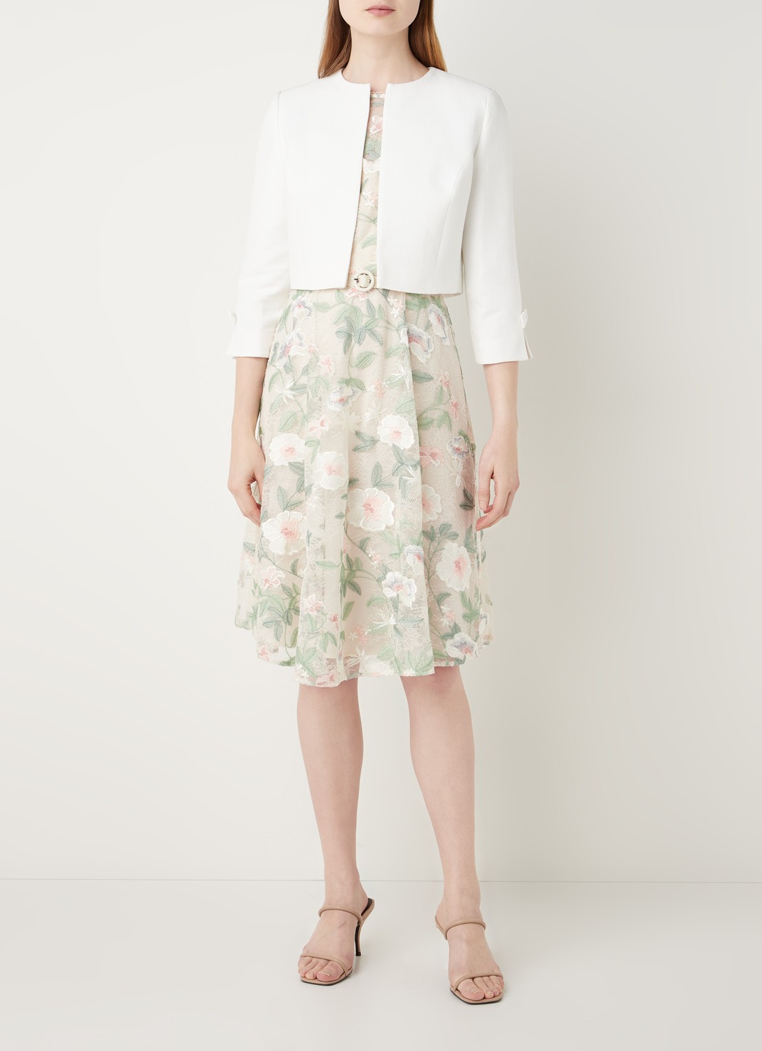 Phase Eight Zoelle cropped blazer met strikdetail en structuur - voorkant 4 gebroken wit