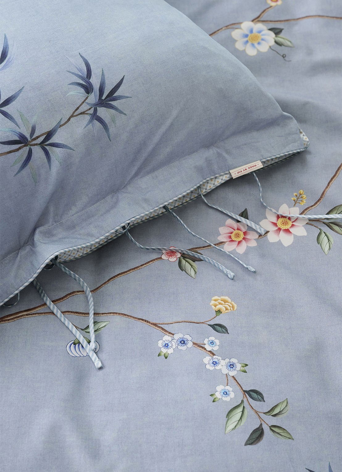 Pip Studio Bamboo Blossom dekbedovertrekset - inclusief kussenslopen - detail 4 lichtblauw