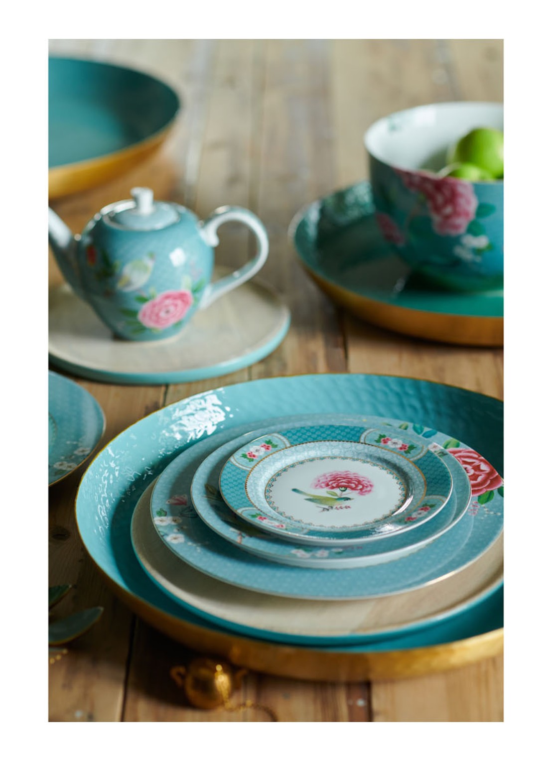 Pip Studio Blushing Birds dinerbord 26,5 cm - voorkant 2 lichtblauw
