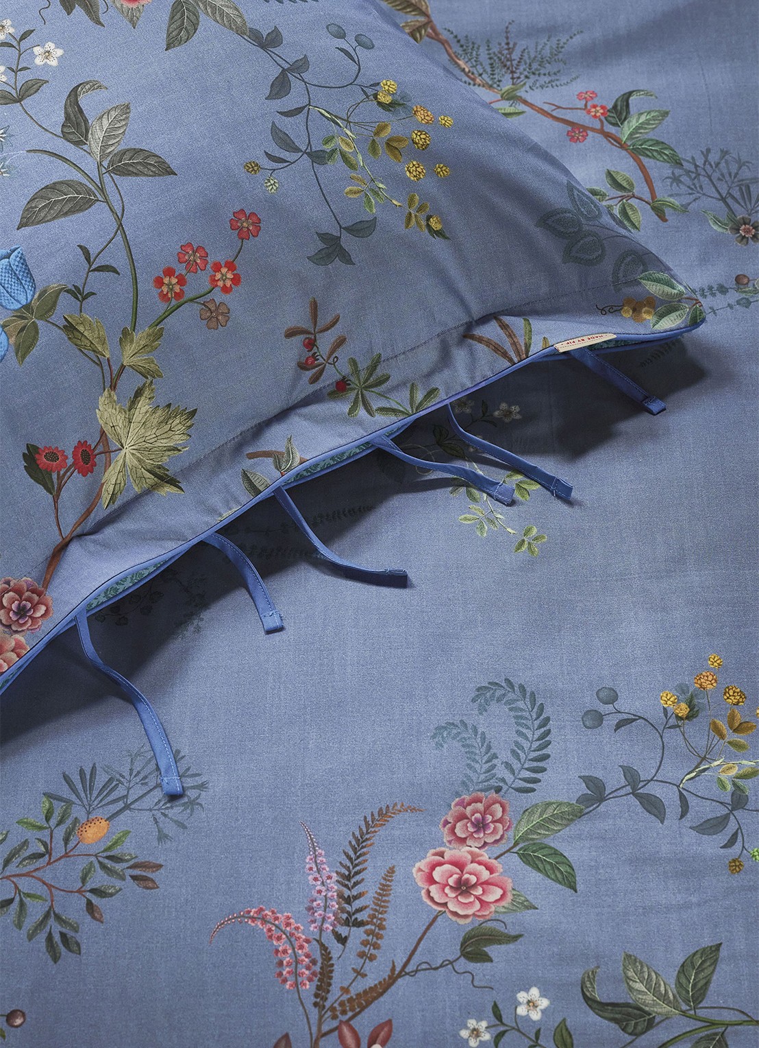 Pip Studio Bustani bedsprei 150 x 200 cm - detail 2 donkerblauw
