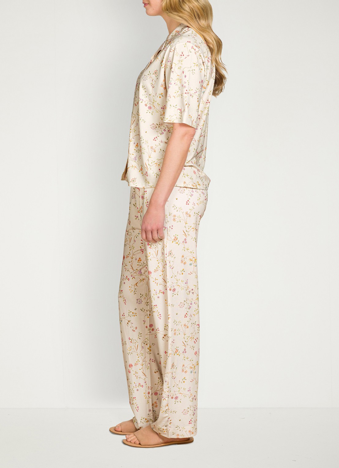 Pip Studio Flora pyjamatop met bloemenprint - detail 4 gebroken wit
