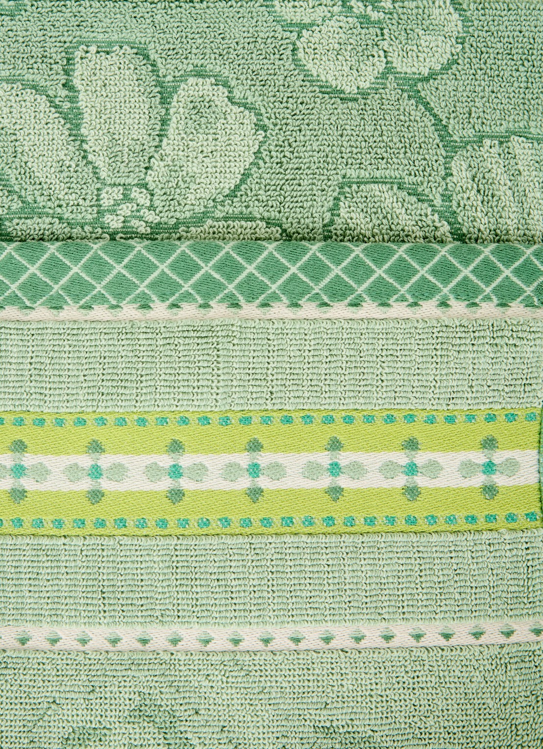 Pip Studio Jasmin Jacquard badhanddoek van katoen - 500 gr/m2 - 55 x 100 cm - detail groen
