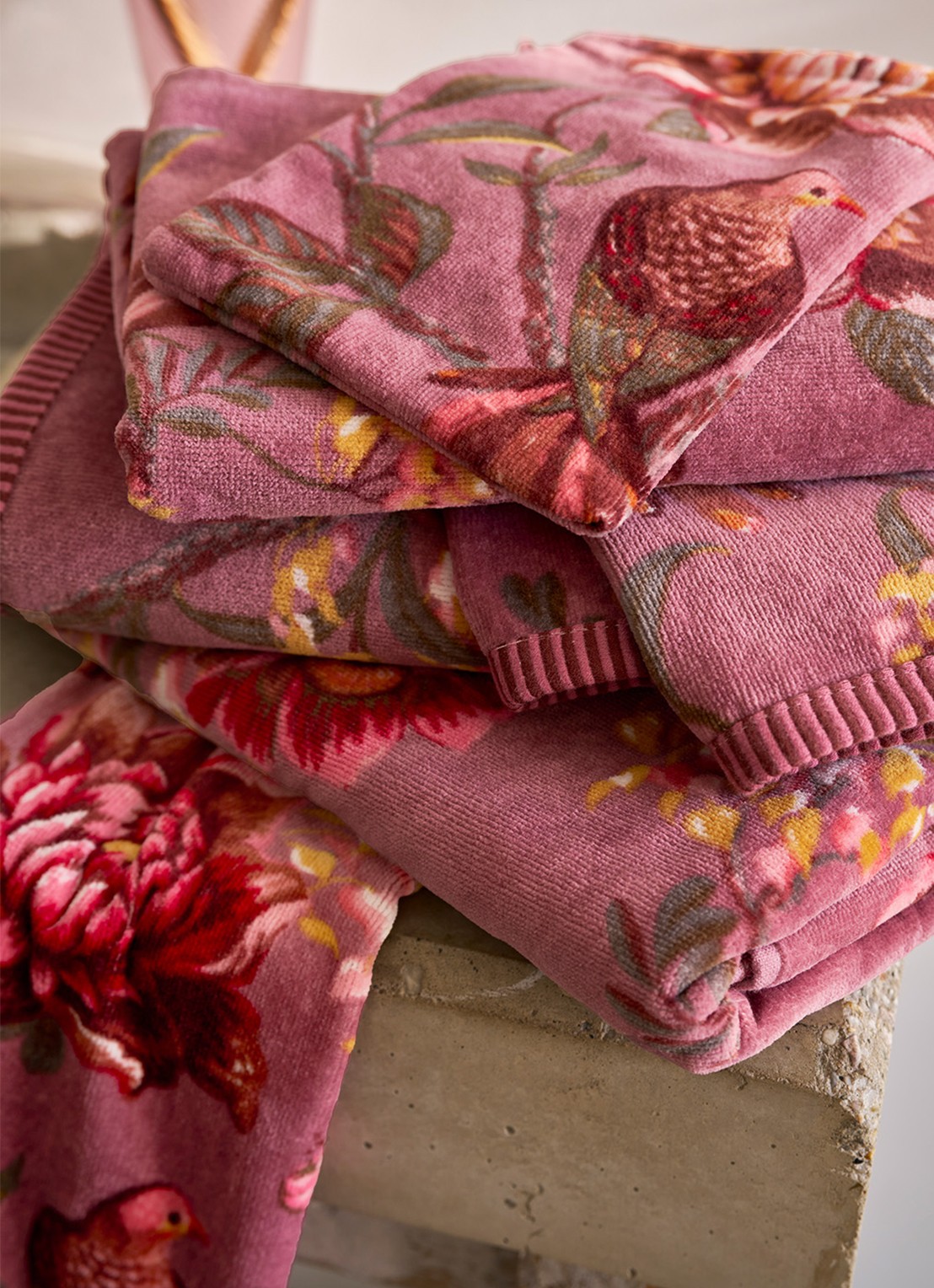 Pip Studio Mauve badhanddoek 30 x 50 cm - detail 4 paars