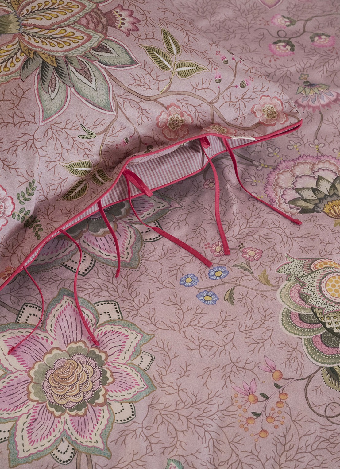 Pip Studio Mumbai Morning dekbedovertrekset - inclusief kussenslopen - detail roze