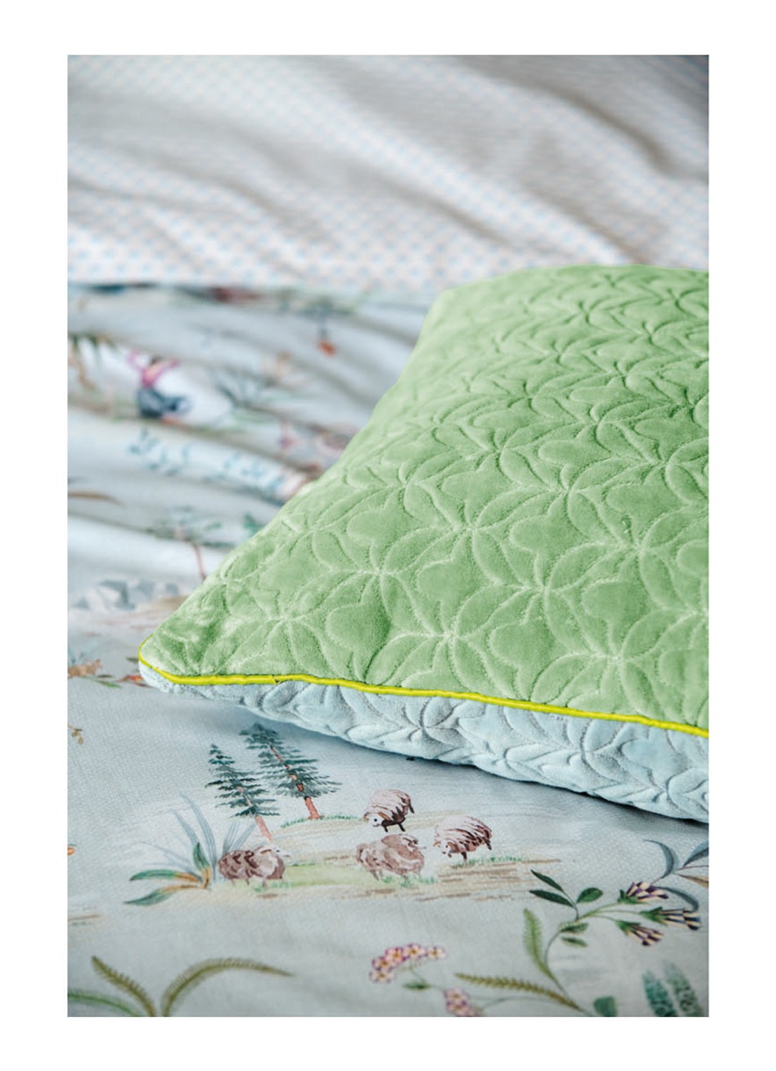 Pip Studio Quilty Dreams sierkussen 45 x 45 cm - detail 3 groen