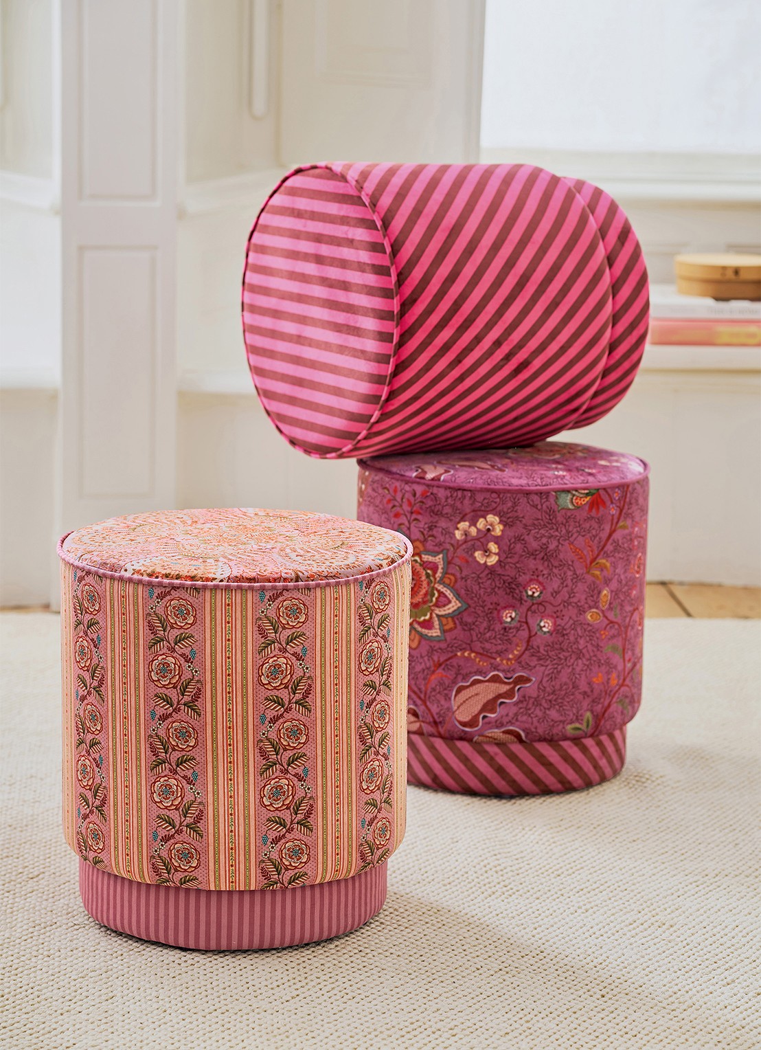 Pip Studio Rosa Rani poef 40 x 45 cm - detail 5 roze