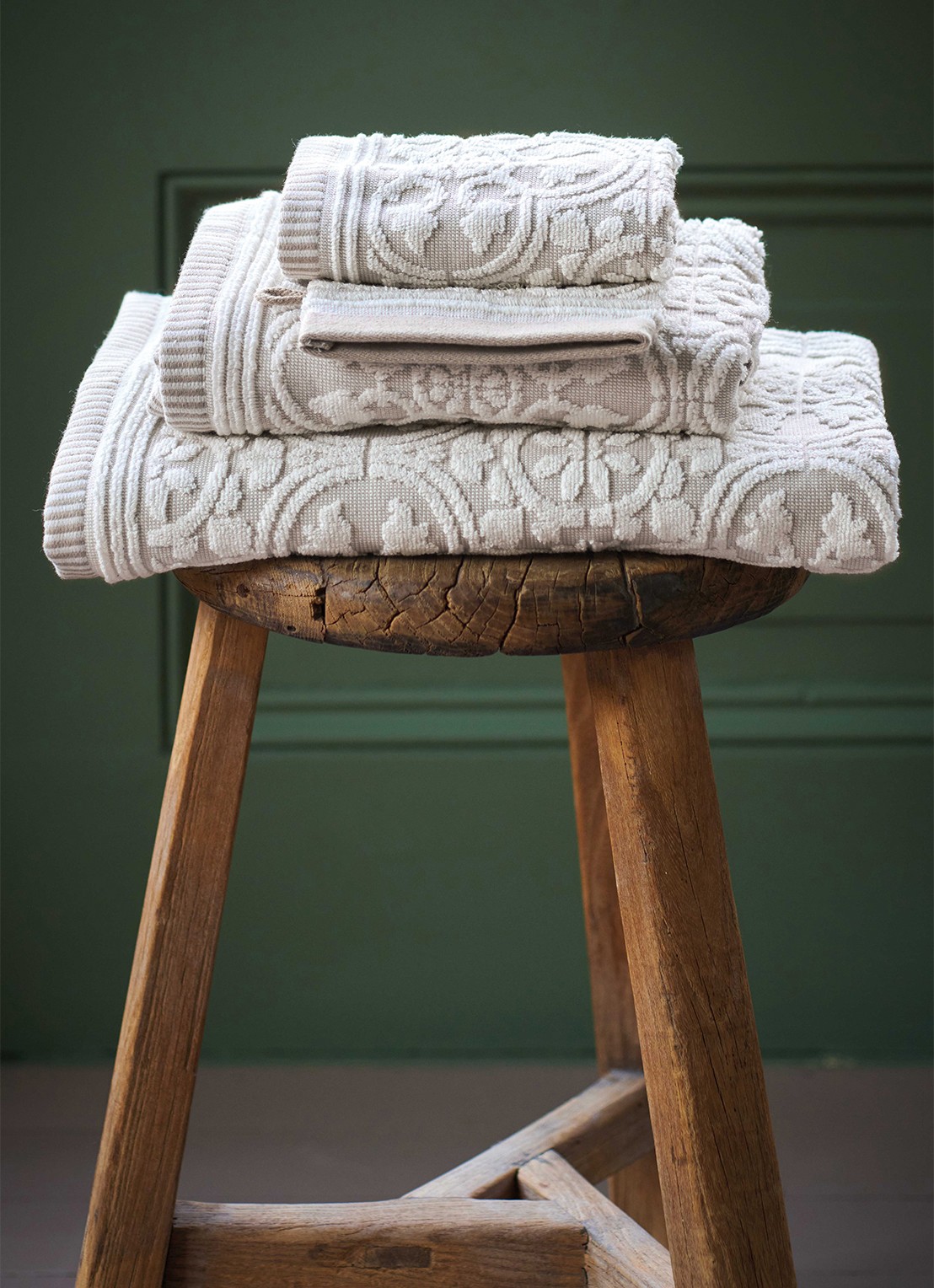 Pip Studio  Tile de Pip douchehanddoek 55 x 100 cm  - detail 5 khaki