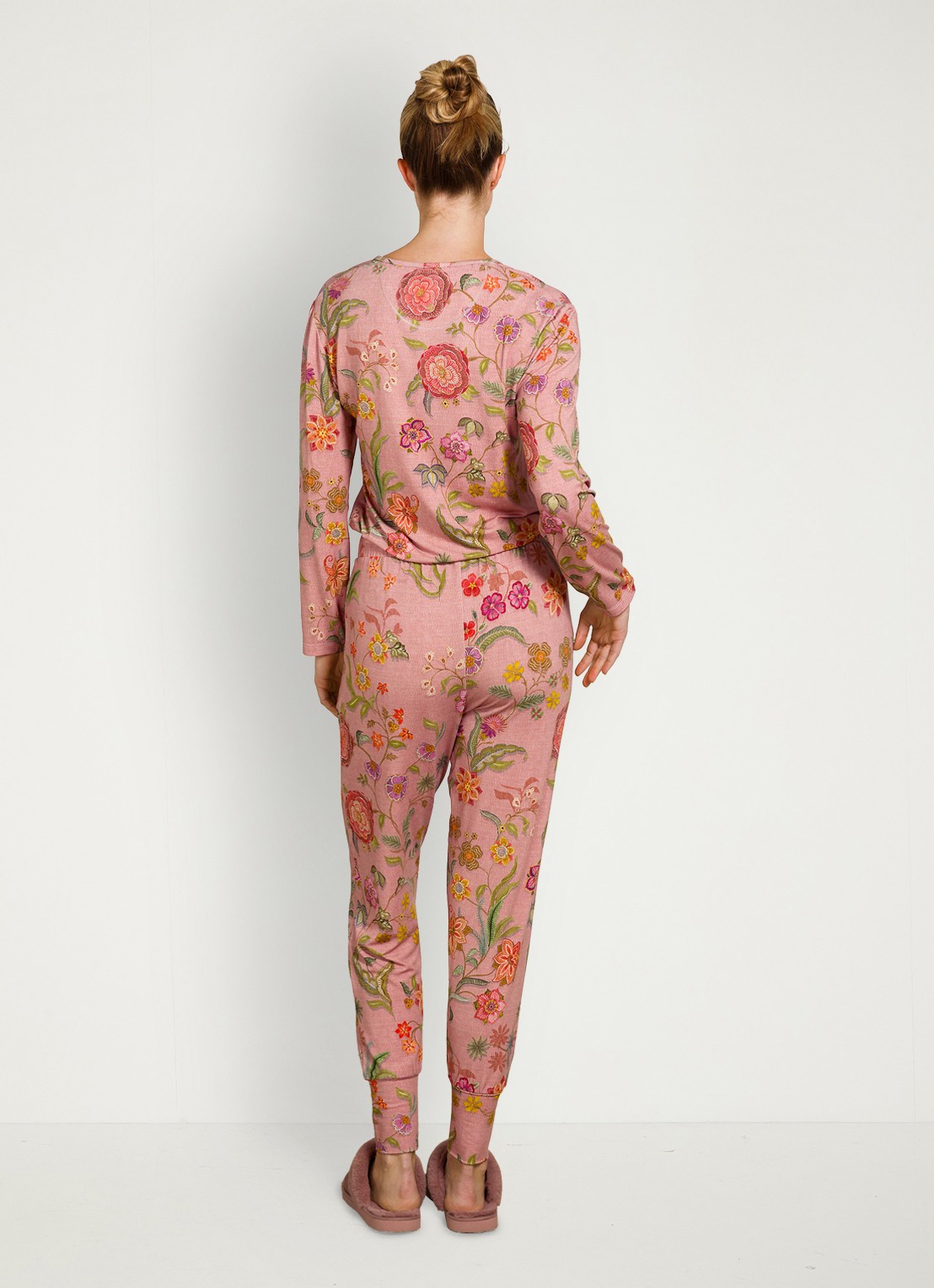 Pip Studio Trice pyjamatop met bloemenprint - achterkant roze
