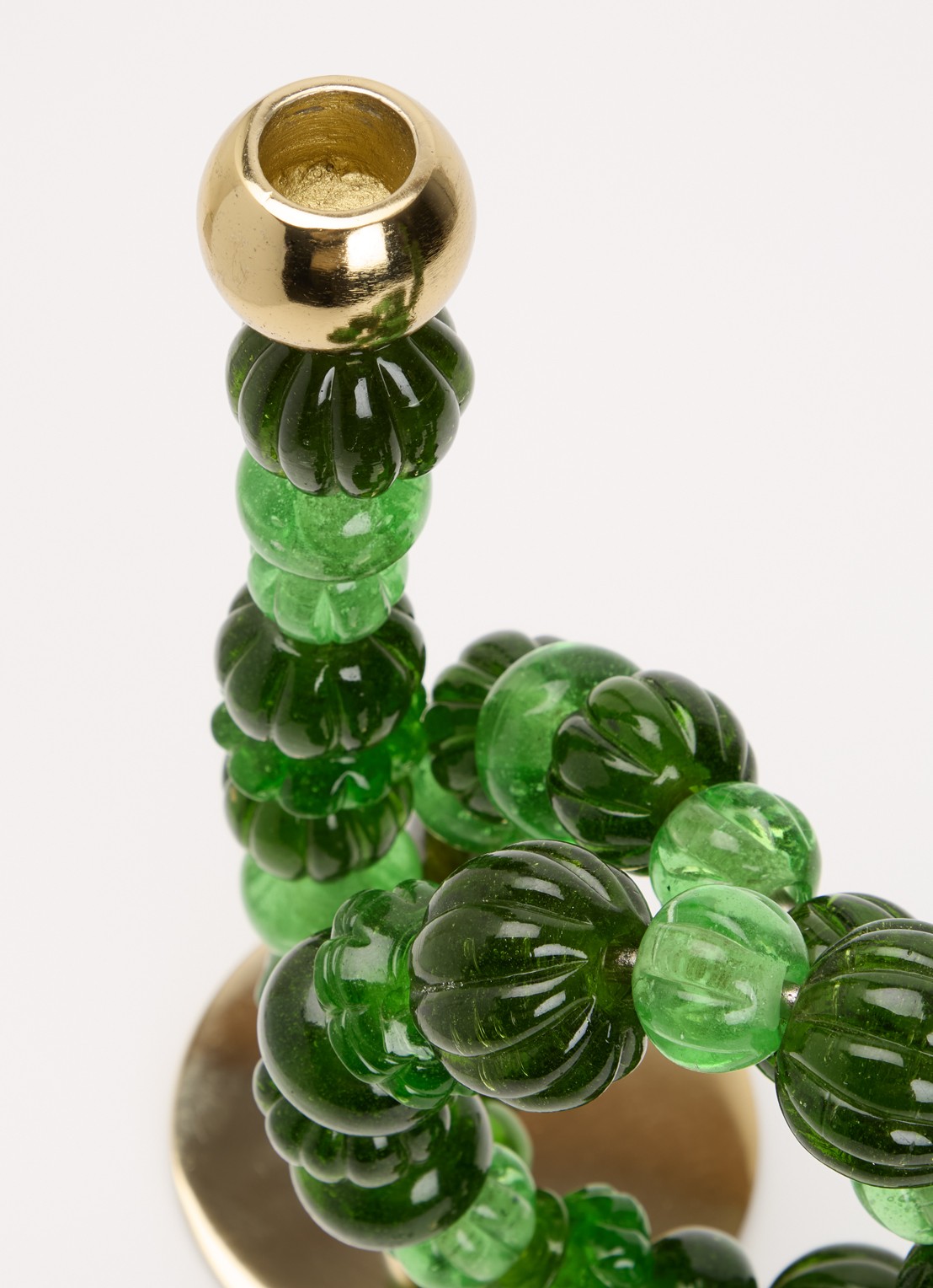 POLSPOTTEN Beads kandelaar 38 cm - voorkant 2 groen