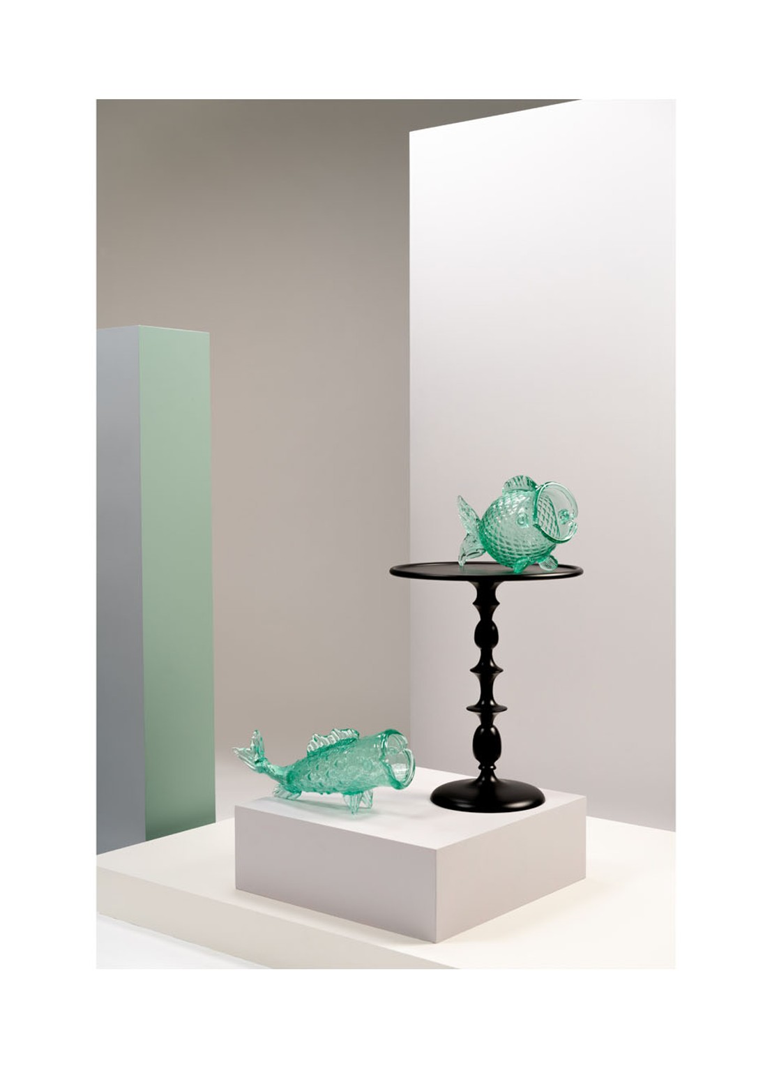 POLSPOTTEN Fish decoratieve pot 24 cm  - voorkant 3 turquoise