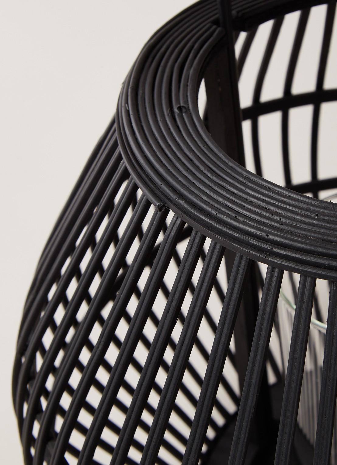 POLSPOTTEN Striped Apple windlicht 46 cm - detail 4 zwart