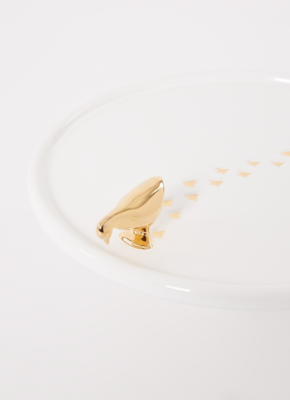 POLSPOTTEN Walking Duck serveerschaal 30 cm - voorkant 2 goud
