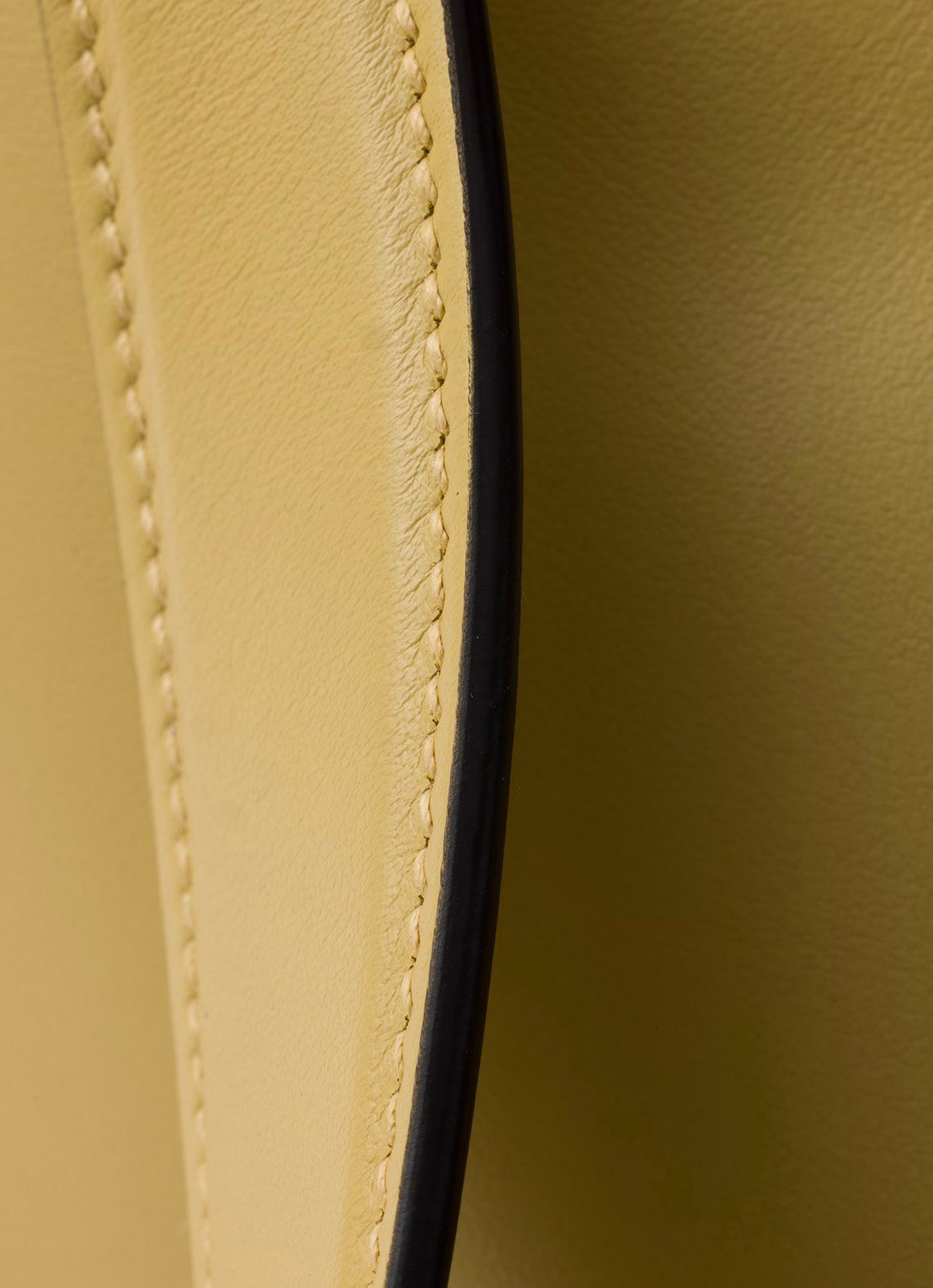 Prada Aimée Medium schoudertas van leer - detail 3 lichtgeel
