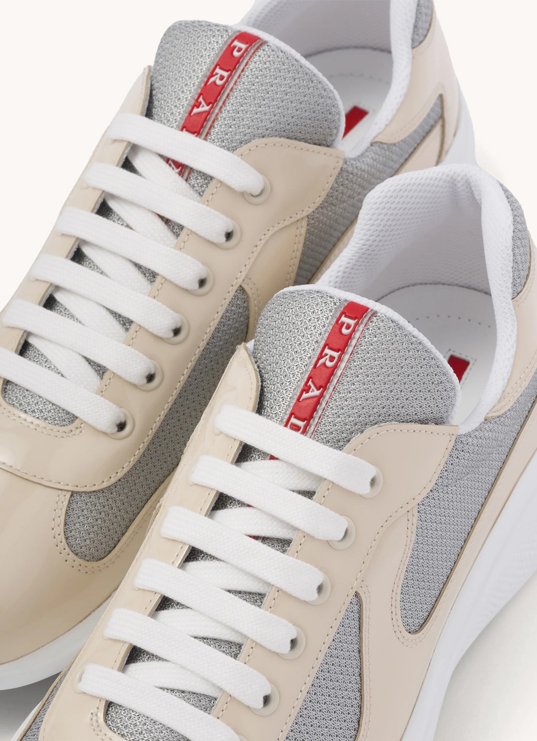Prada America's Cup sneaker met lakleren details - detail 2 creme