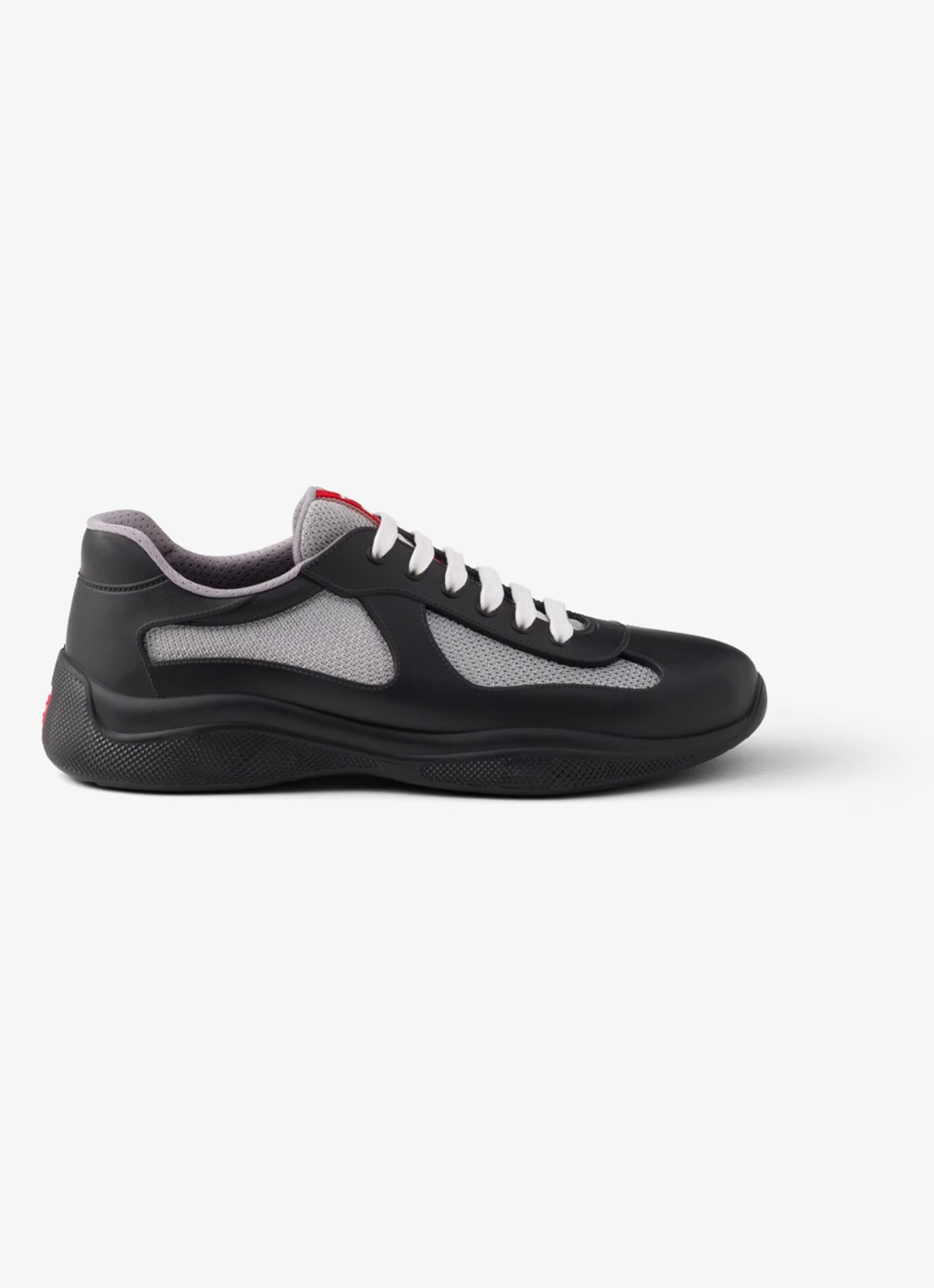 Prada America's Cup sneaker met mesh details - voorkant zwart