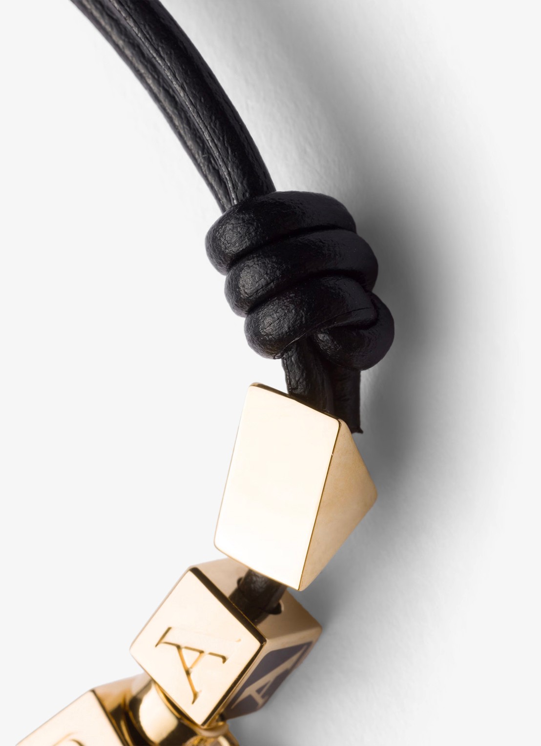 Prada Armband van leer met logo - detail 3 zwart