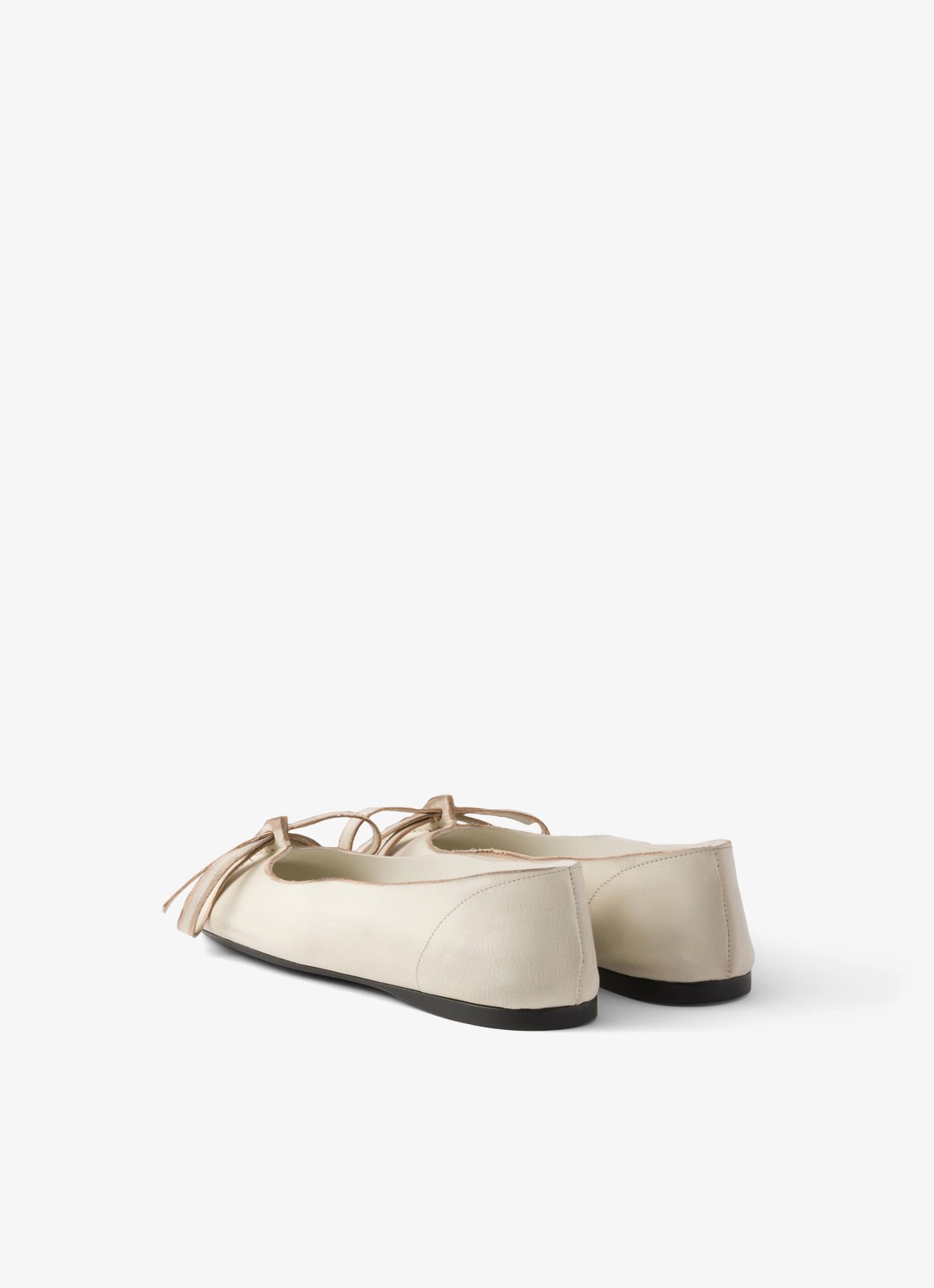 Prada Ballerina van kalfsleer - achterkant 7 gebroken wit