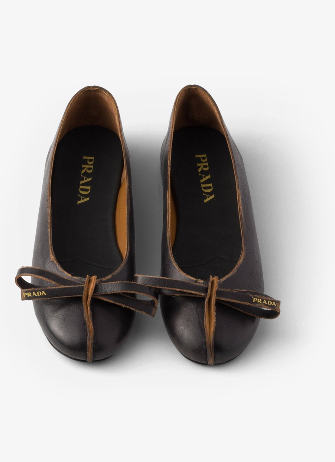 Prada Ballerina van kalfsleer - detail 2 zwart