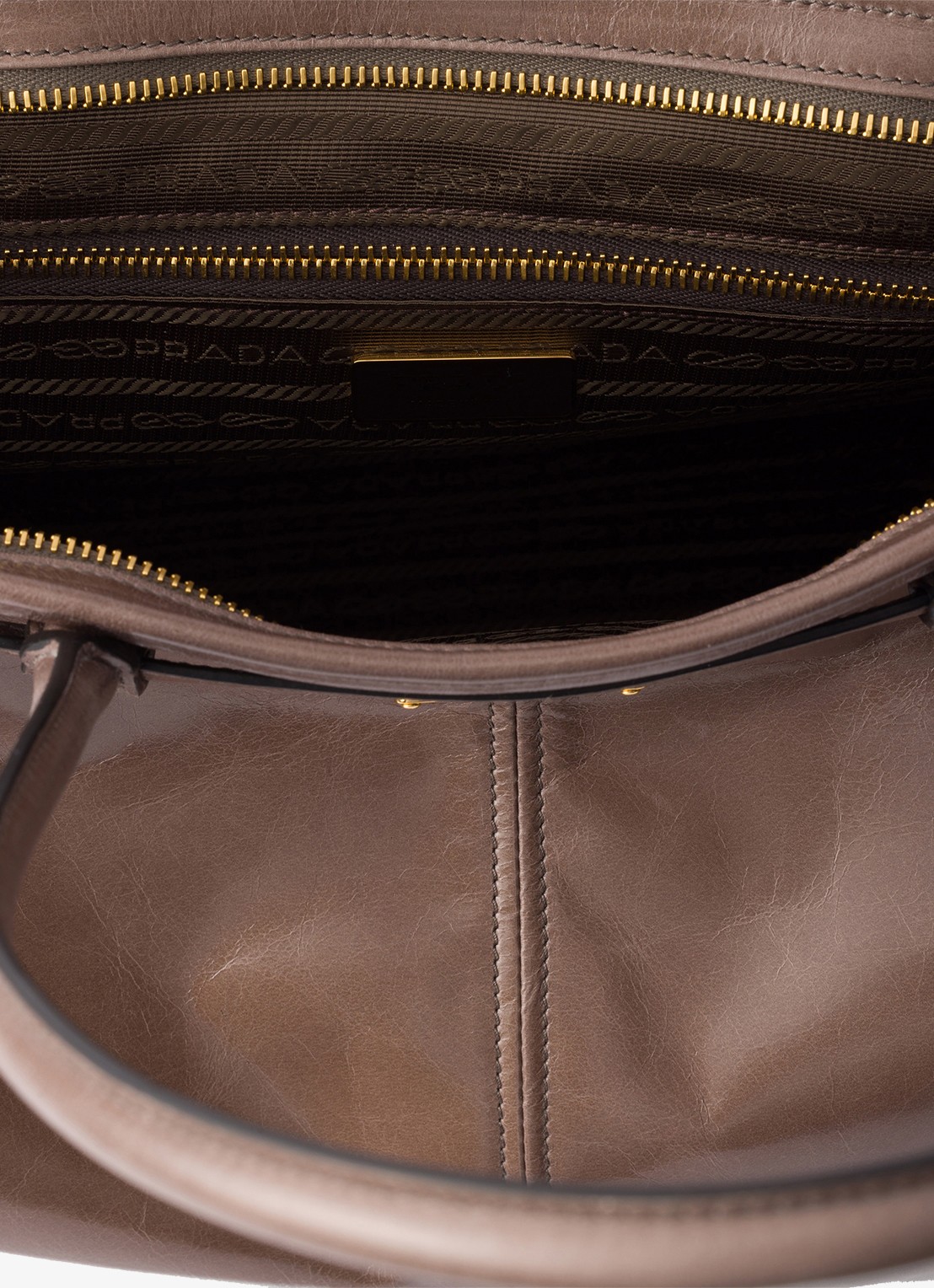 Prada Bonnie Extra-Large schoudertas van kalfsleer - detail 6 taupe