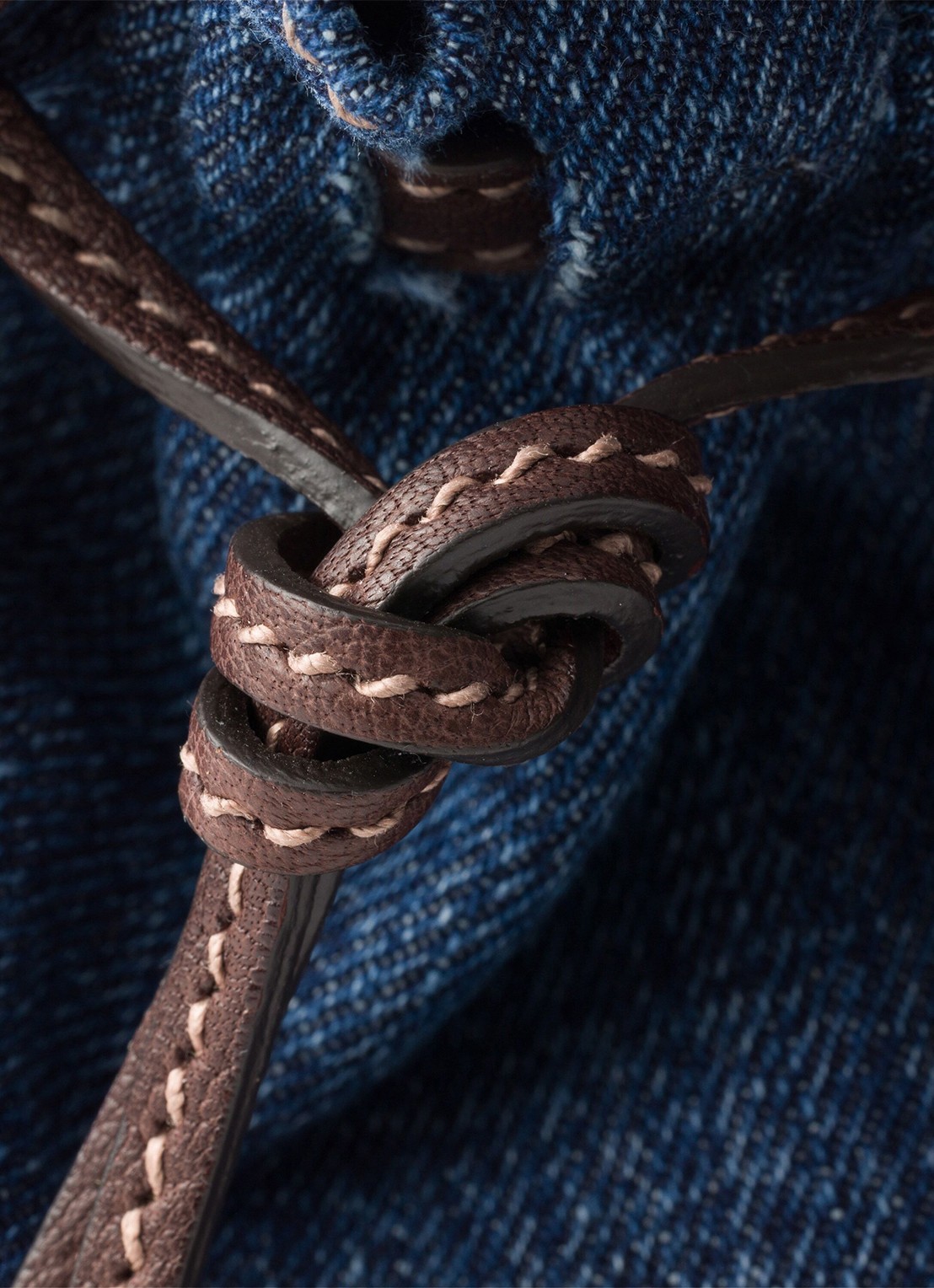 Prada Bonnie Medium schoudertas van denim met leren details - detail 5 indigo