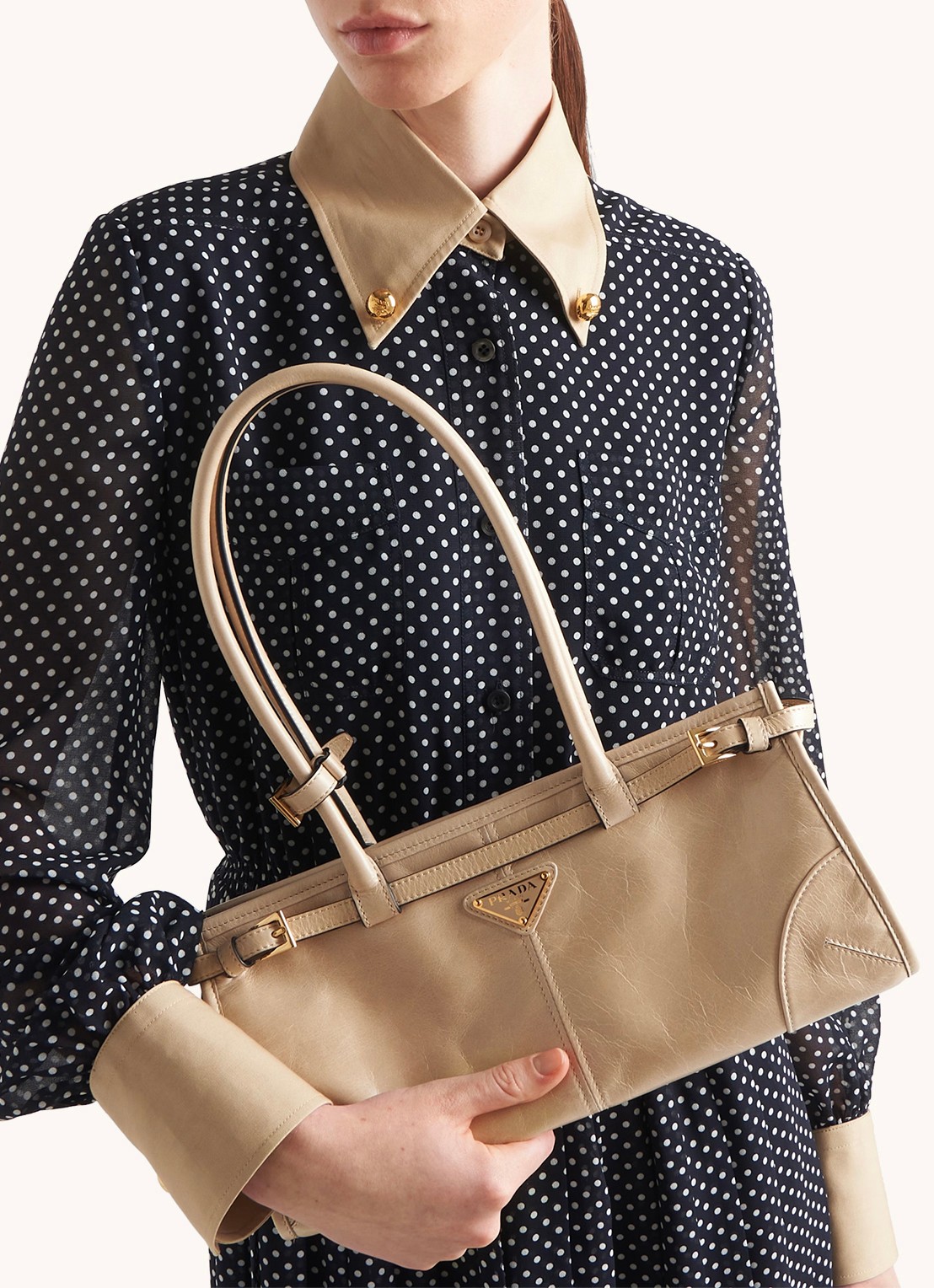 Prada Bonnie Medium schoudertas van kalfsleer - voorkant 2 beige