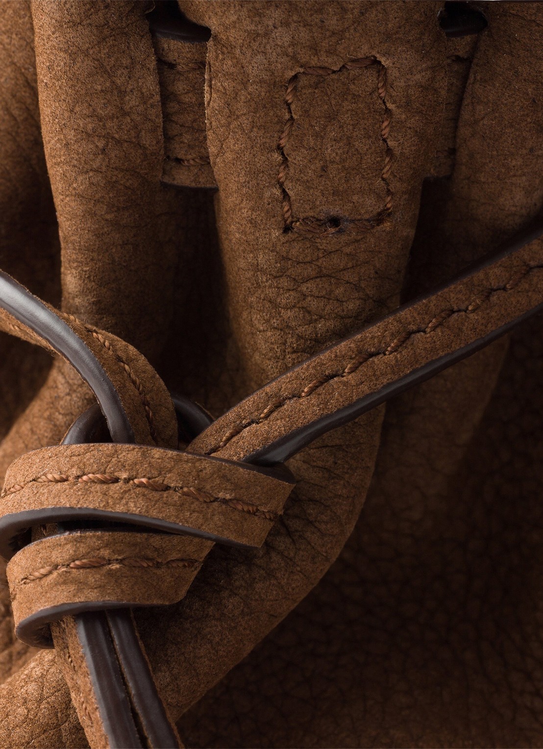 Prada Bonnie Medium schoudertas van nubuck - detail 4 donkerbruin