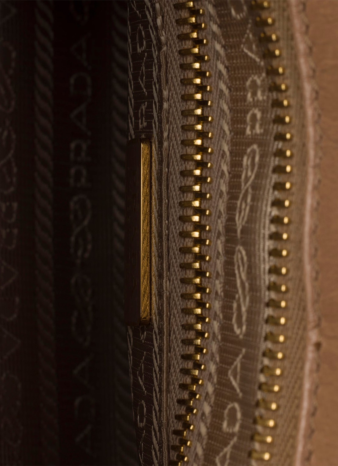 Prada Bonnie Mini handtas van kalfsleer - detail 4 bruin
