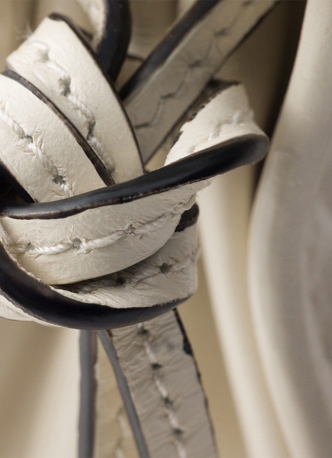 Prada Bonnie Mini schoudertas van kalfsleer - detail 2 wit